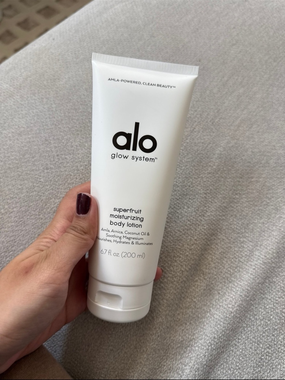 Alo Glow System~Superfruit Moisturizing Body lotion